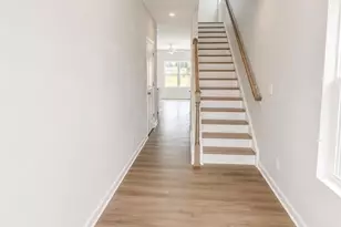 5824 Salamander Run Ln, Charlotte, NC 28215 - Photo 2