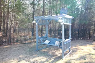 113 Bay Shore Dr, Belmont, NC 28012 - Photo 4