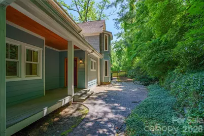 32 Delano Road, Asheville, NC 28805 - Photo 2