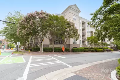 405 W 7th Street #302, Charlotte, NC 28202 - Photo 2