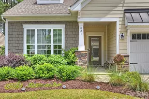 821 Botticelli Ct, Mount Holly, NC 28120 - Photo 2
