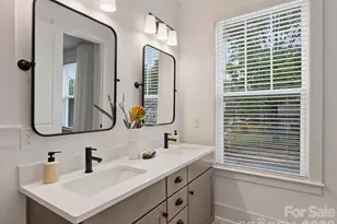 1129 E 35th St, Charlotte, NC 28205 - Photo 14