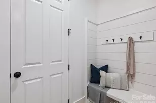 1129 E 35th St, Charlotte, NC 28205 - Photo 10