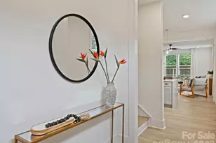 1129 E 35th St, Charlotte, NC 28205 - Photo 2