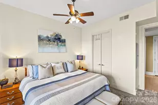 4620 Piedmont Row Dr, Charlotte, NC 28210 - Photo 12