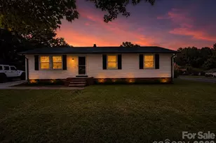 617 Oakwood Ln, Gastonia, NC 28056 - Photo 1