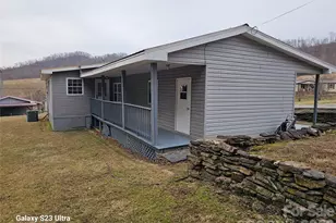 656 Water St, Bakersville, NC 28705 - Photo 8