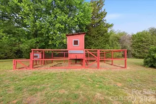 4639 Hickory Lincolnton Hwy, Newton, NC 28658 - Photo 8