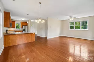 25 Houston St, Asheville, NC 28801 - Photo 14