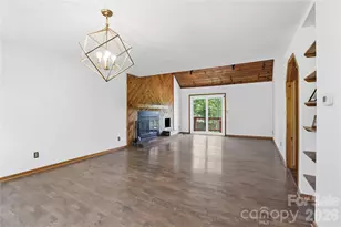 207 Wood Dale Dr, Hendersonville, NC 28791 - Photo 16