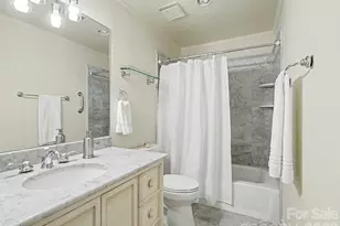 148 Perrin Pl, Charlotte, NC 28207 - Photo 26
