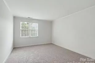 148 Perrin Pl, Charlotte, NC 28207 - Photo 24