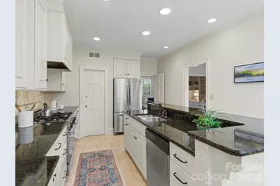 148 Perrin Place, Charlotte, NC 28207 - Photo 10