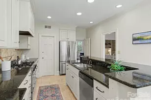 148 Perrin Pl, Charlotte, NC 28207 - Photo 10