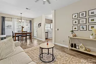 334 Bridal Veil Dr, Charlotte, NC 28217 - Photo 2