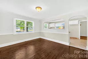 4418 N Sharon Amity Rd, Charlotte, NC 28205 - Photo 8