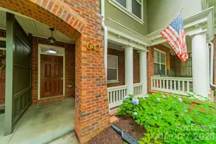 642 E 9th St, Charlotte, NC 28202 - Photo 2