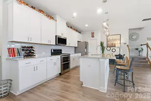 5012 Shadbush Rd, Charlotte, NC 28215 - Photo 6