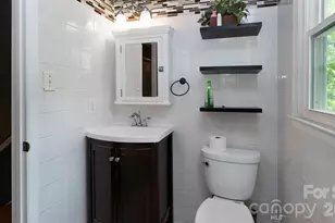 4900 Carriage Dr Cir, Charlotte, NC 28205 - Photo 16