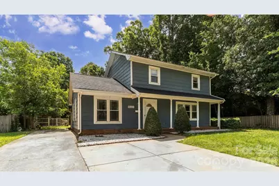 4900 Carriage Drive Circle, Charlotte, NC 28205 - Photo 2