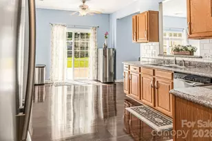 4816 Delprado Cir, Charlotte, NC 28216 - Photo 16