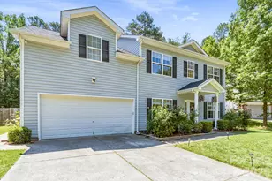 4816 Delprado Cir, Charlotte, NC 28216 - Photo 2