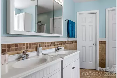 4816 Delprado Circle, Charlotte, NC 28216 - Photo 30