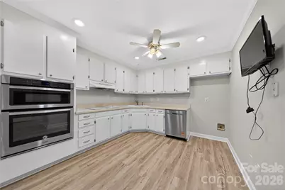 2405 Quail Lake Drive, Charlotte, NC 28210 - Photo 12