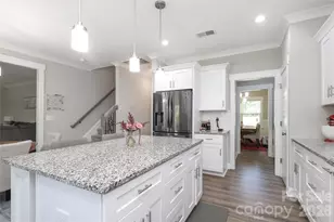 10105 Greenwood Ct, Charlotte, NC 28215 - Photo 8