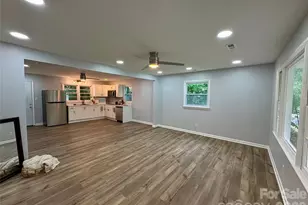 435 E Club Dr, Gastonia, NC 28054 - Photo 10