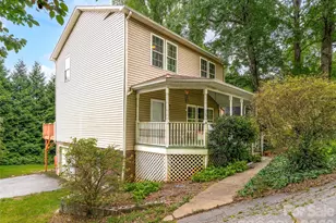 17 Captains Dr, Candler, NC 28715 - Photo 4