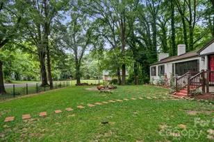 608 W 4th Ave, Gastonia, NC 28052 - Photo 2