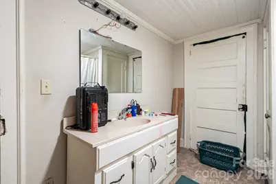 1311 N College Avenue, Newton, NC 28658 - Photo 8