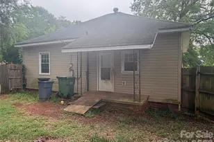 204 Madora St, Mount Holly, NC 28120 - Photo 4