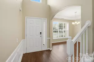 2910 Azalea Hills Dr, Charlotte, NC 28262 - Photo 4