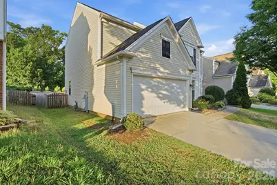 2910 Azalea Hills Drive, Charlotte, NC 28262 - Photo 2