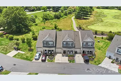 112 B Davenport Drive, Statesville, NC 28677 - Photo 2