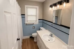 330 W 27th St, Newton, NC 28625 - Photo 14