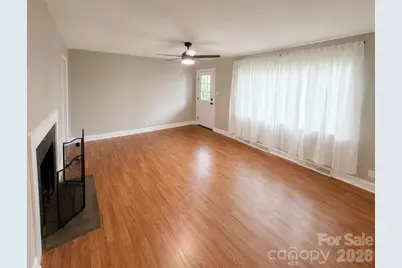 330 W 27th Street, Newton, NC 28625 - Photo 10