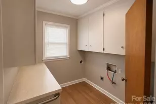330 W 27th St, Newton, NC 28625 - Photo 18