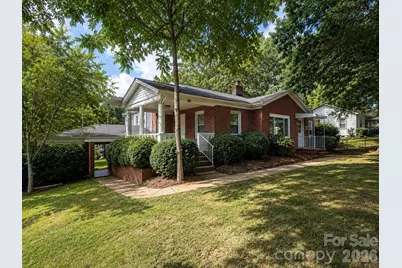 330 W 27th Street, Newton, NC 28625 - Photo 2