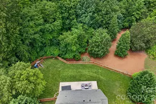 618 Adams Ridge Dr, Fort Mill, SC 29715 - Photo 2