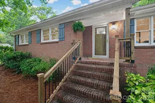 1623 Lumarka Dr, Charlotte, NC 28212 - Photo 2