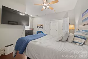 8829 Legacy Lake Ln, Charlotte, NC 28269 - Photo 18