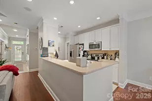 8829 Legacy Lake Ln, Charlotte, NC 28269 - Photo 12