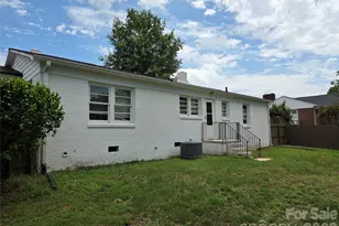 707 E 1st St, Cherryville, NC 28021 - Photo 4
