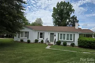 707 E 1st St, Cherryville, NC 28021 - Photo 1