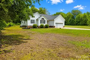 4583 Shawnee Ct, Maiden, NC 28650 - Photo 2