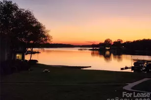 18701 Nautical Dr, Cornelius, NC 28031 - Photo 2
