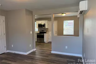 2335 Carmine St, Charlotte, NC 28206 - Photo 4